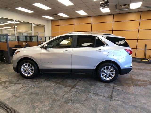 Used 2021 Chevrolet Equinox LT image 2