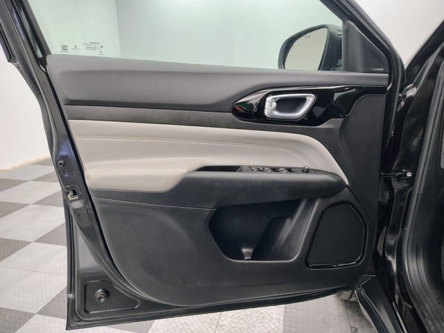 Used 2022 Jeep Compass Limited AWD/4WD image 17