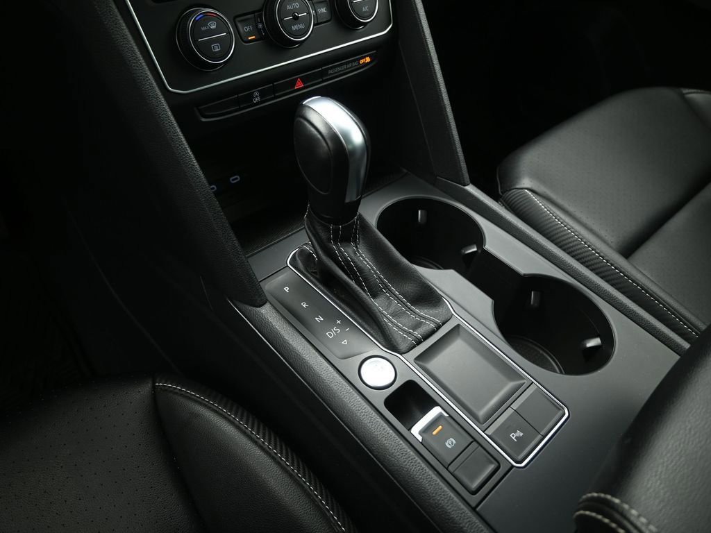 Used 2021 Volkswagen Atlas Cross Sport SE w/ Panoramic Sunroof Package image 42