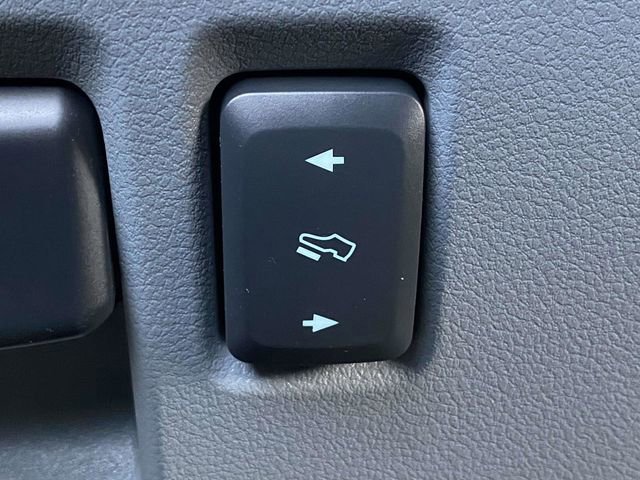 Certified 2023 Ford F150 XLT w/ Equipment Group 302A High image 33