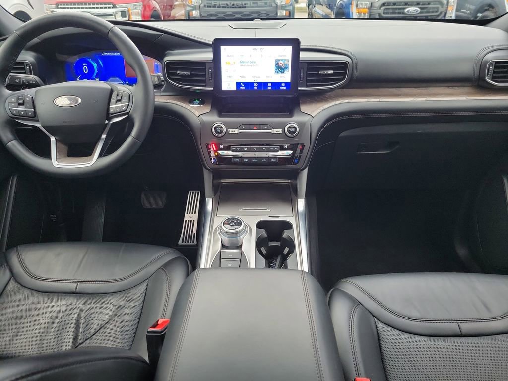 Certified 2020 Ford Explorer Platinum image 11
