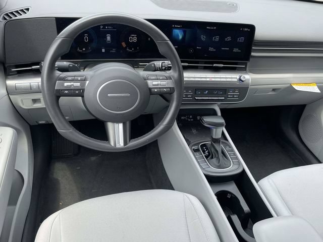Used 2025 Hyundai Kona SEL AWD/4WD image 4
