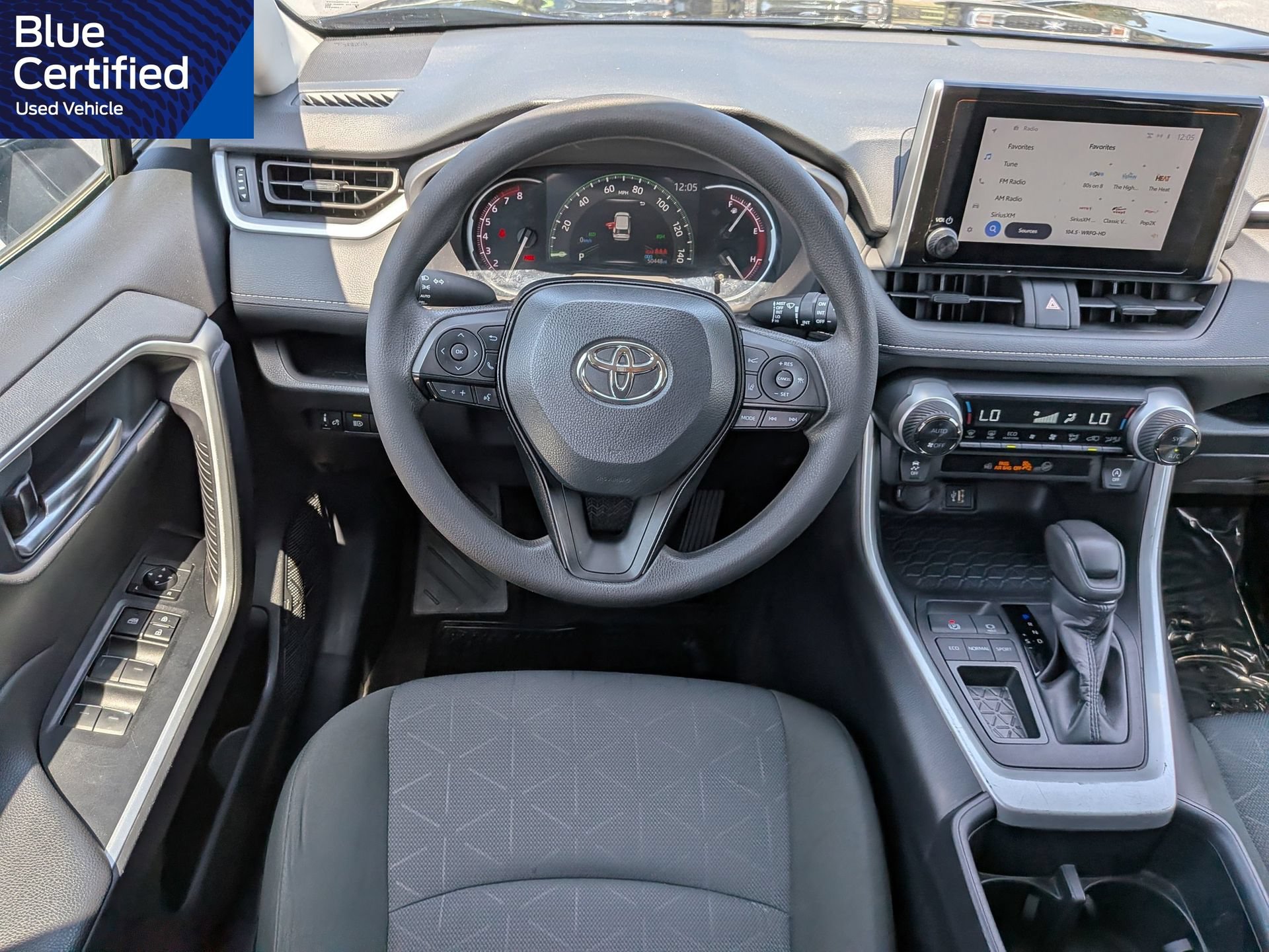 Used 2025 Toyota RAV4 XLE FWD image 18