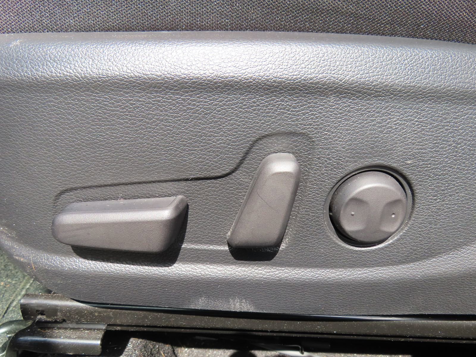 Used 2024 Kia Seltos EX image 28