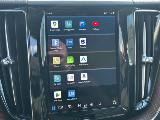 Used 2024 Volvo XC60 B5 Plus image 22