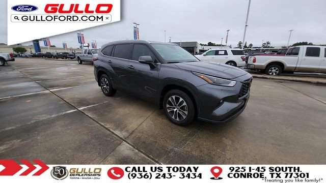 Used 2024 Toyota Highlander XLE AWD/4WD image 2