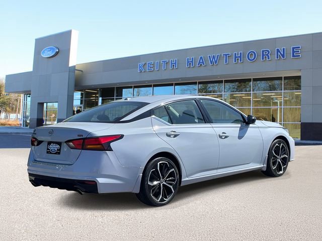 Used 2023 Nissan Altima 2.5 SR w/ SR Premium Package image 4