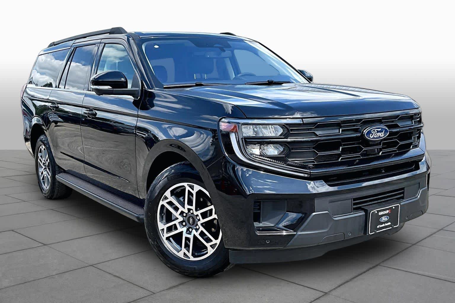 Certified 2025 Ford Expedition Max Active AWD/4WD image 3