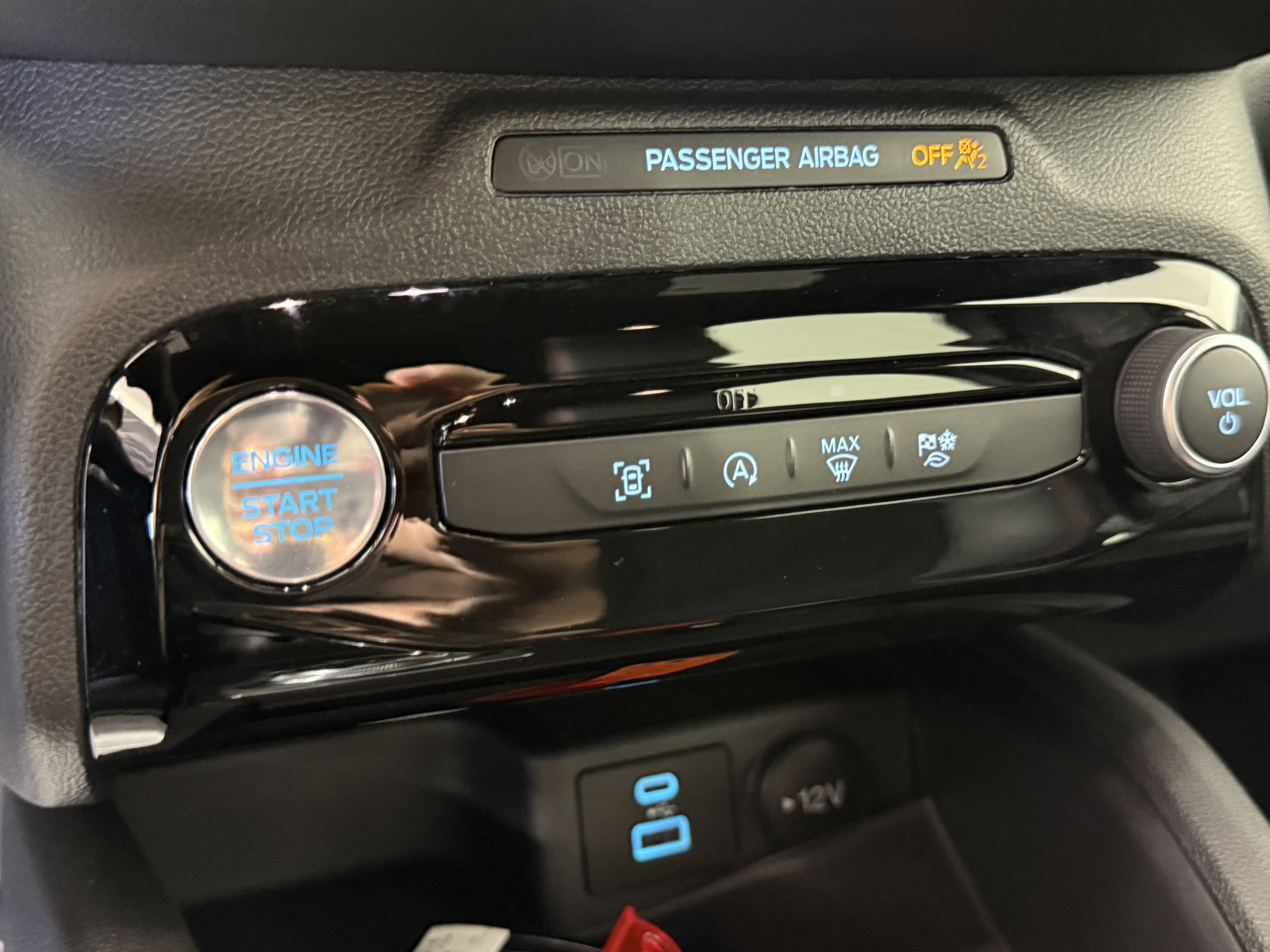 Certified 2023 Ford Escape ST-Line w/ Tech Pack #1 image 27