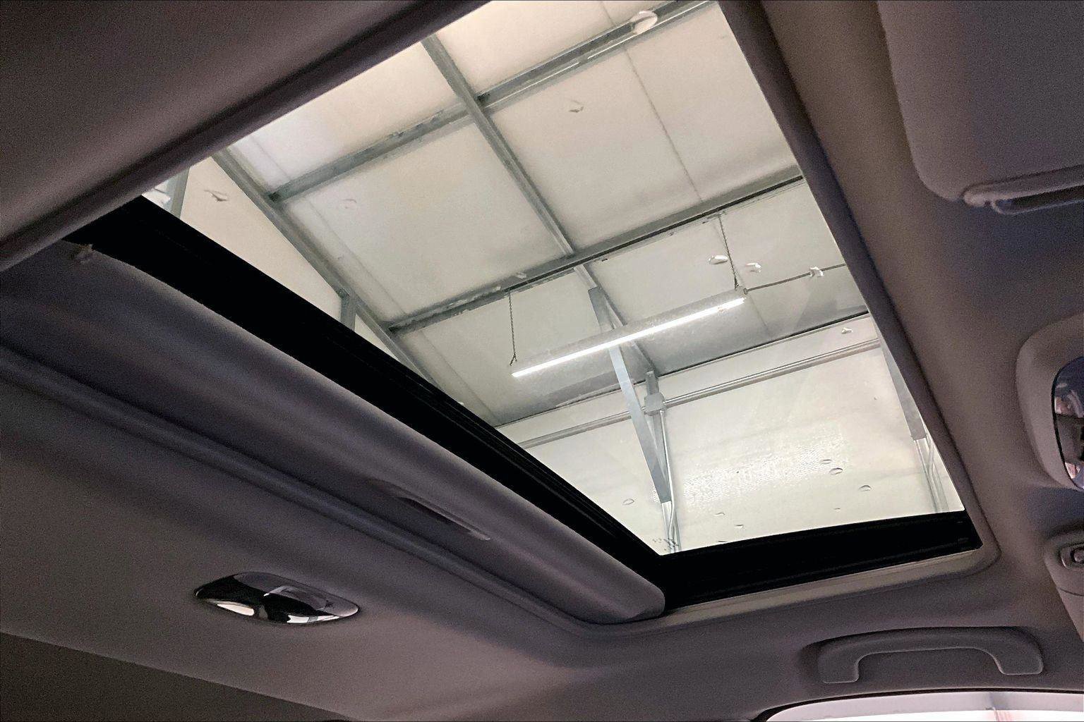 Used 2022 Subaru Impreza 2.0i Limited image 21