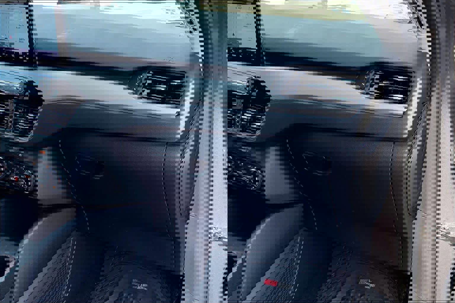 Certified 2022 Ford Escape SEL image 18