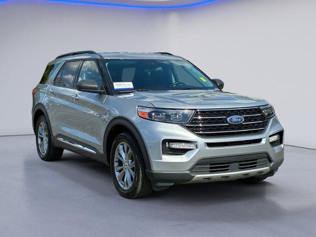 Certified 2021 Ford Explorer XLT w/ Equipment Group 202A RWD image 5
