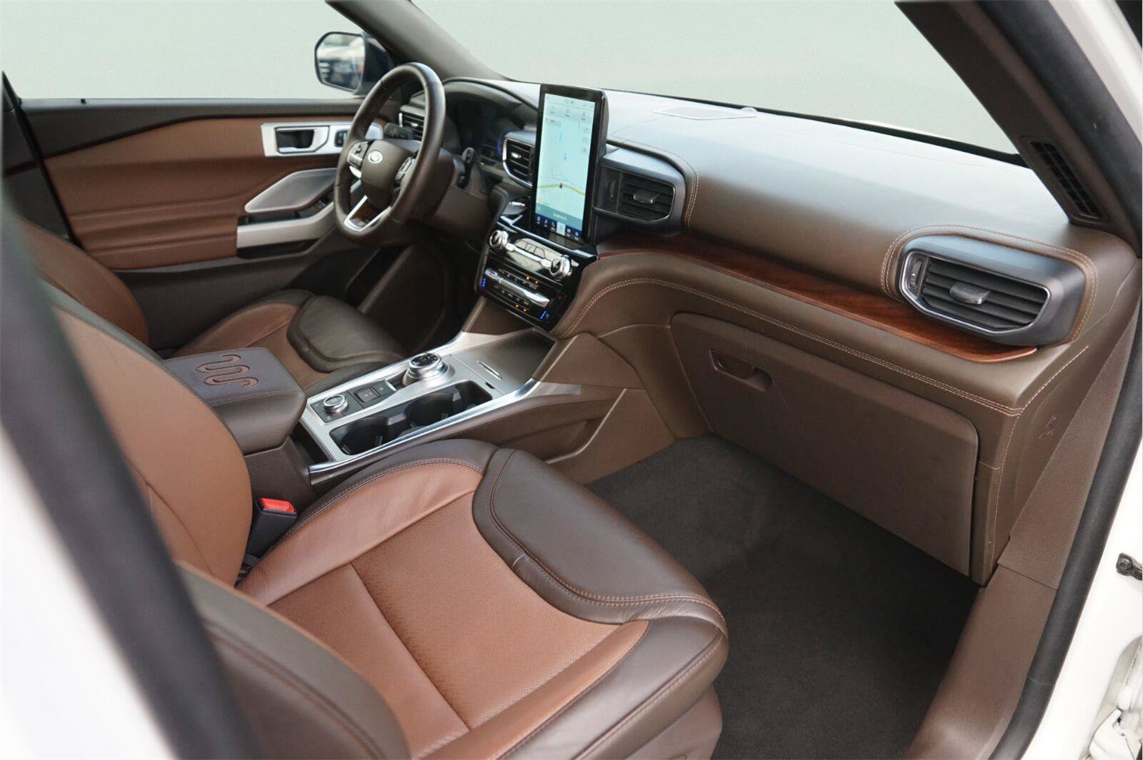 Certified 2023 Ford Explorer King Ranch w/ Technology Package AWD/4WD image 20