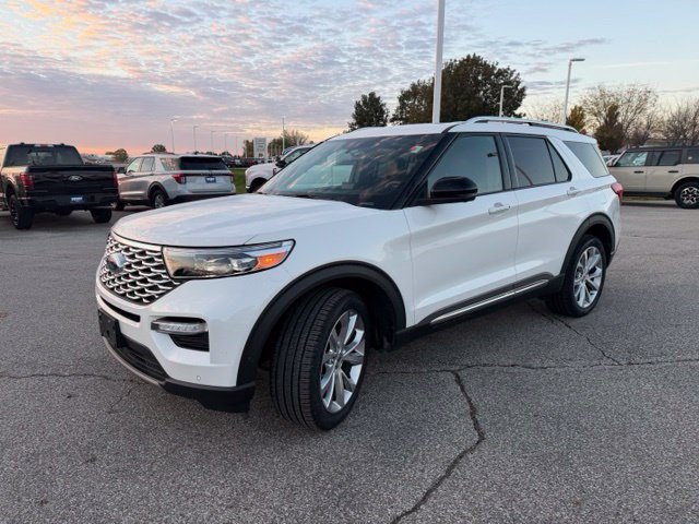 Certified 2021 Ford Explorer Platinum w/ Equipment Group 601A AWD/4WD image 3