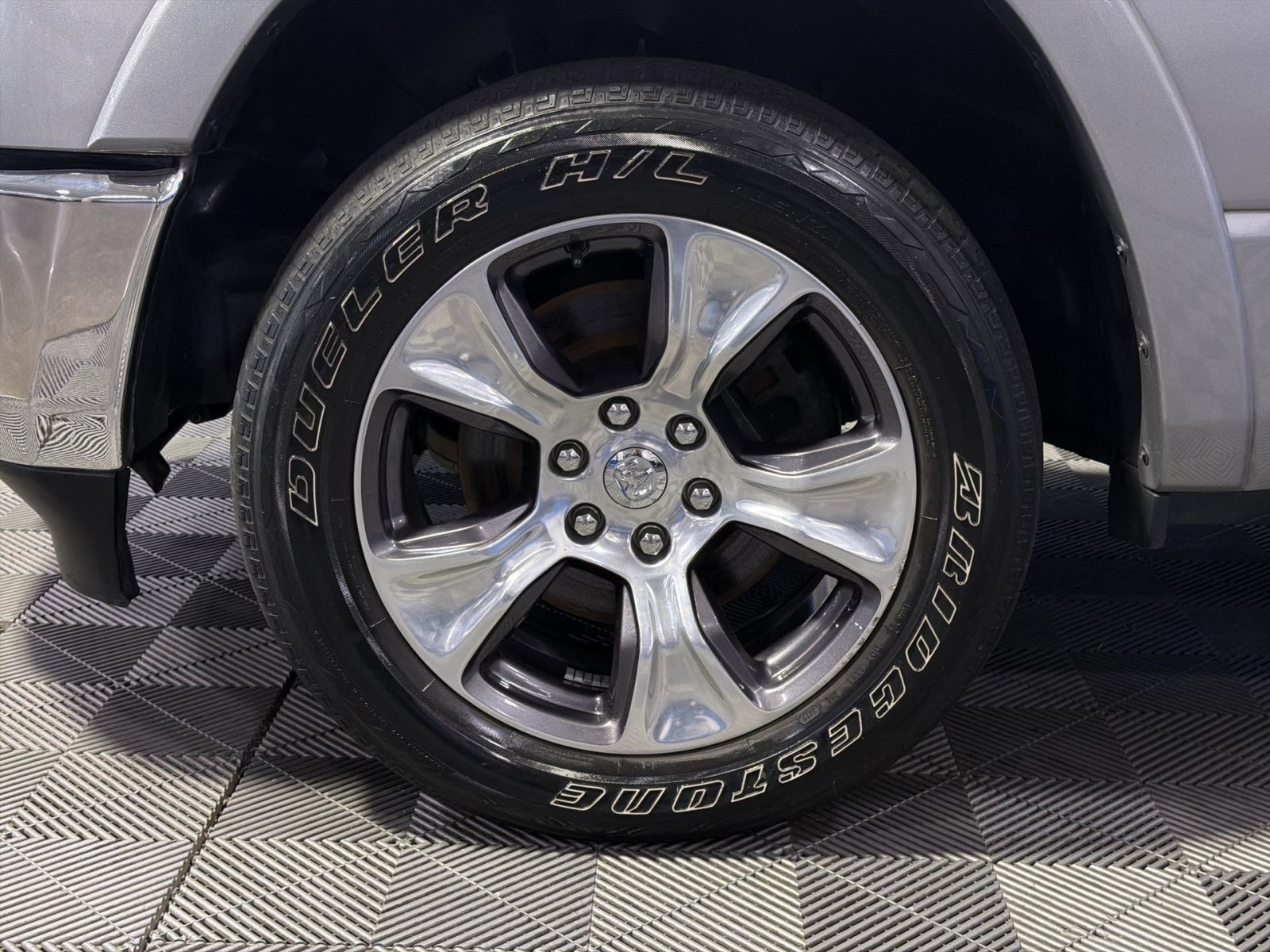 Used 2022 RAM 1500 Laramie AWD/4WD image 14
