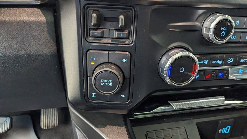 Certified 2023 Ford F250 Lariat w/ Lariat Ultimate Package image 32