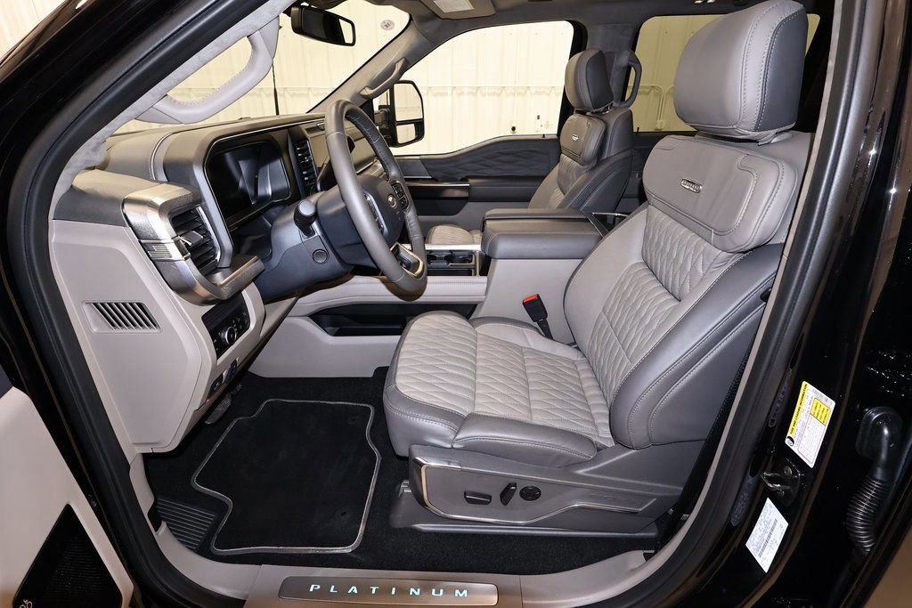 Certified 2026 Ford F350 Platinum w/ Platinum Plus Package image 16