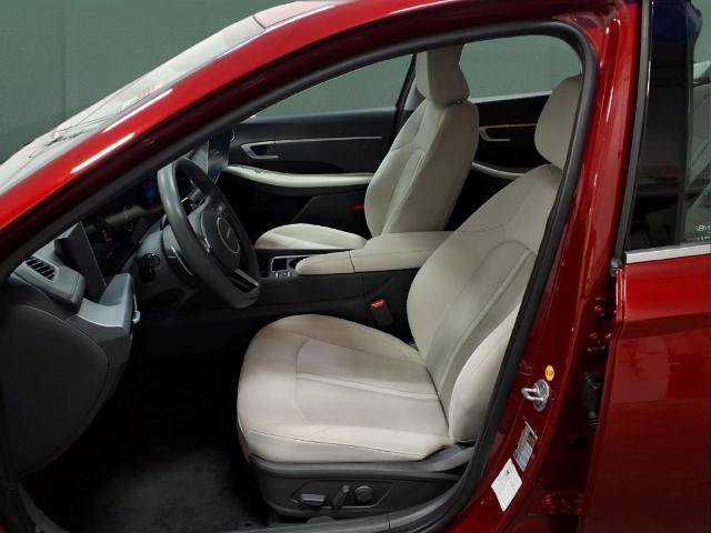 Used 2025 Hyundai Sonata SEL FWD image 22