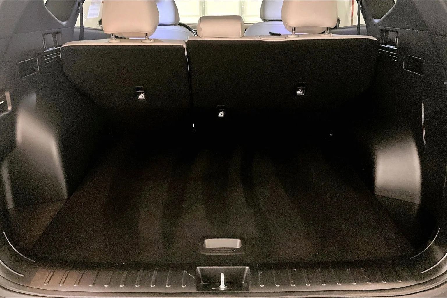 Used 2022 Hyundai Tucson Limited w/ Cargo Package image 33