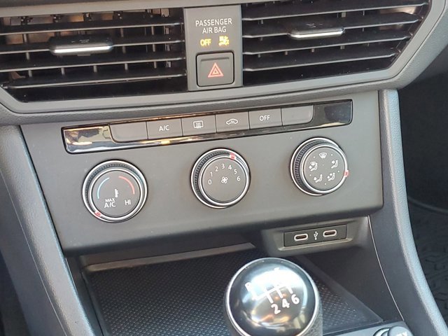 Used 2021 Volkswagen Jetta S w/ Driver Assistance Package image 23