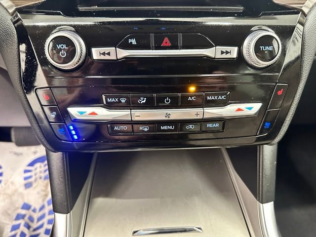 Certified 2024 Ford Explorer Limited image 27