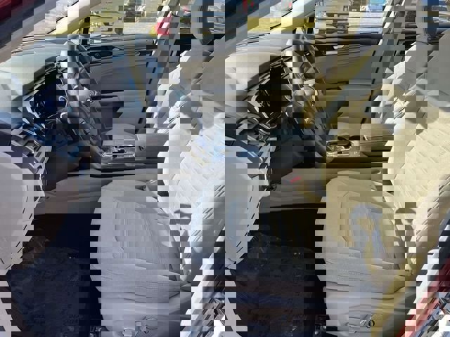 Certified 2017 Ford Fusion SE w/ Fusion SE Technology Package image 15