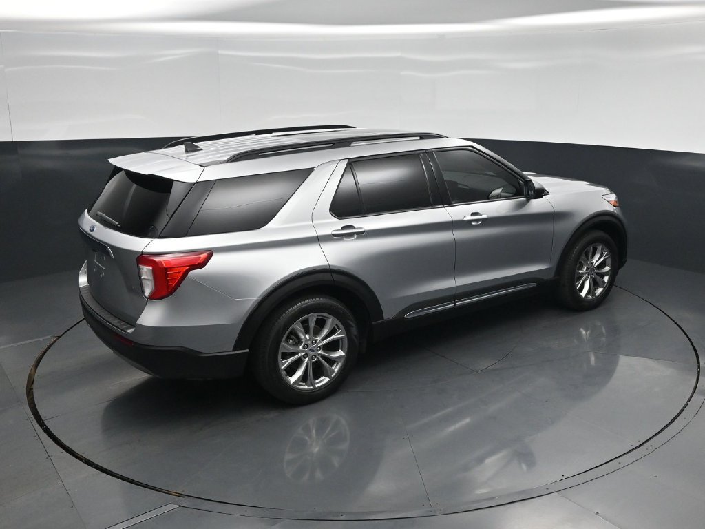 Certified 2021 Ford Explorer XLT w/ Equipment Group 202A RWD image 35