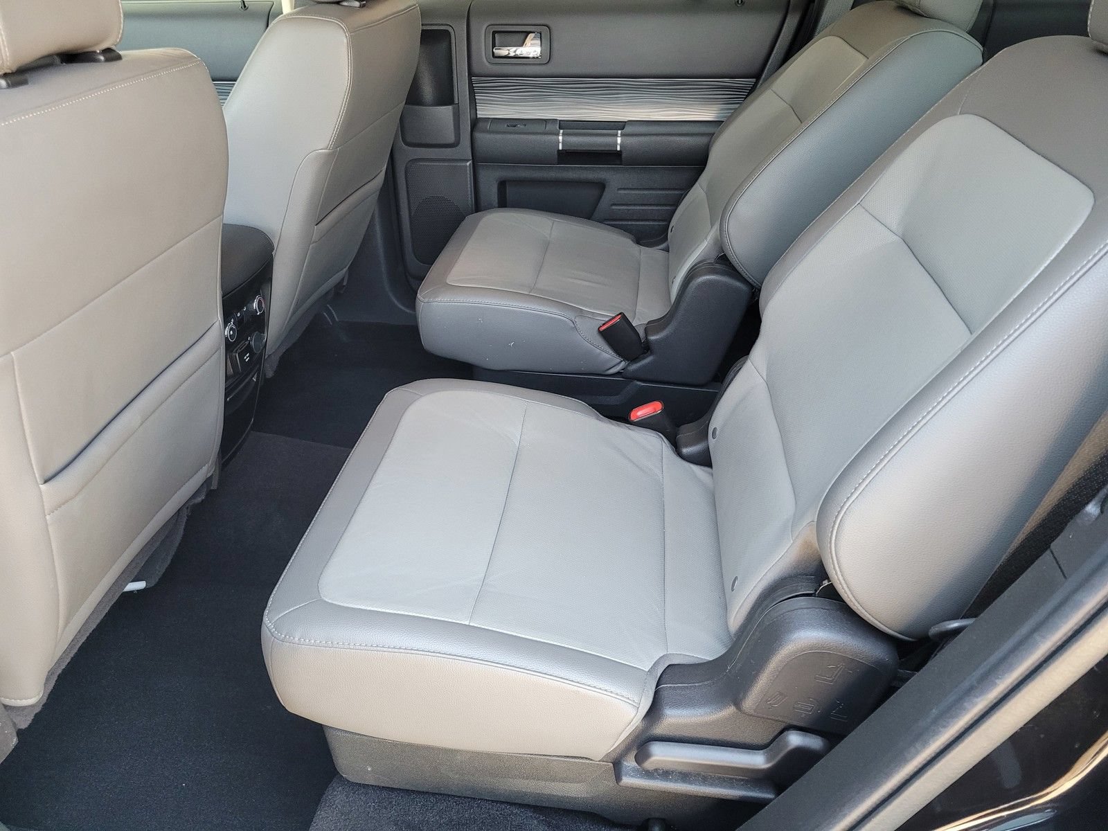 Certified 2019 Ford Flex SEL w/ Equipment Group 202A AWD/4WD image 10