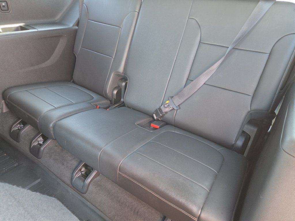 Used 2022 Chevrolet Traverse LT FWD image 29