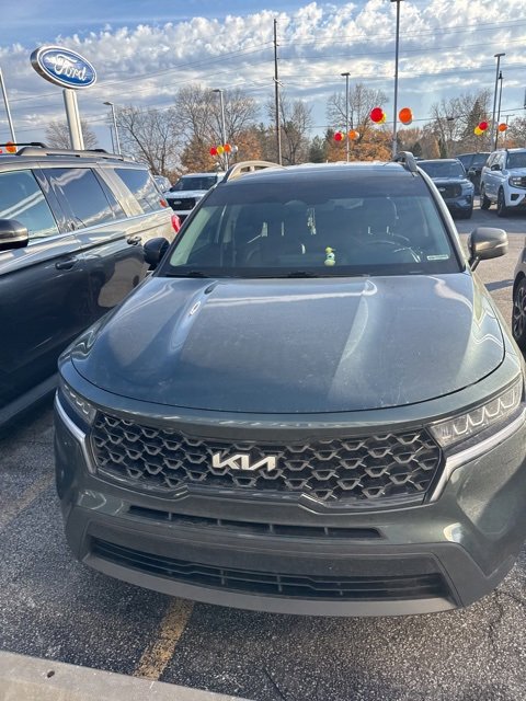 Used 2023 Kia Sorento S image 3