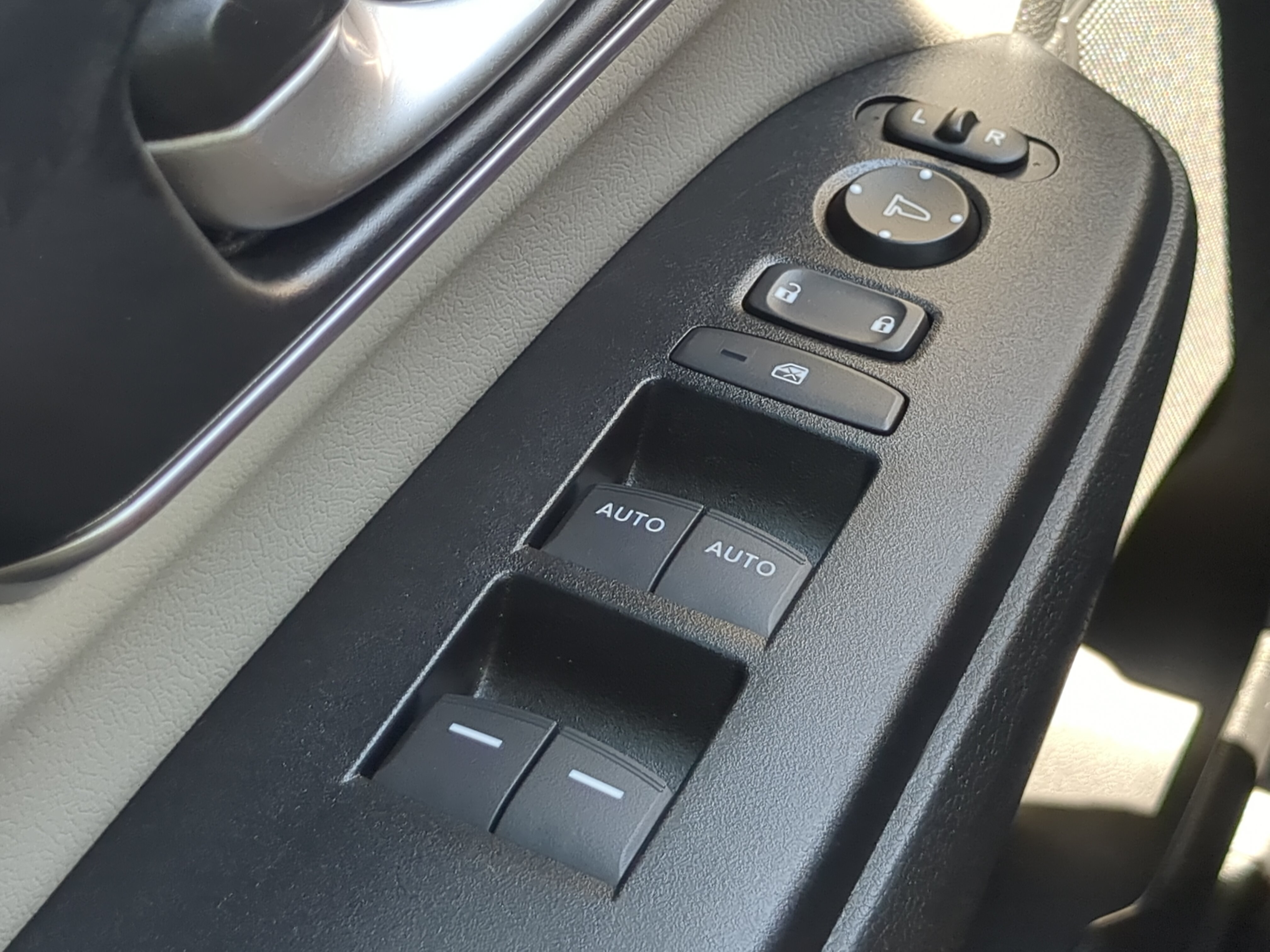 Used 2022 Honda CR-V Touring image 23