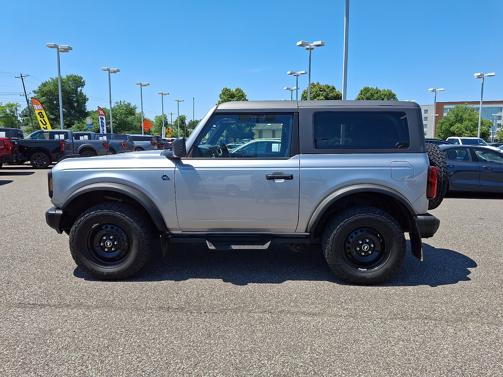 Certified 2023 Ford Bronco Black Diamond AWD/4WD image 6