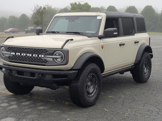 Certified 2025 Ford Bronco Badlands AWD/4WD image 8