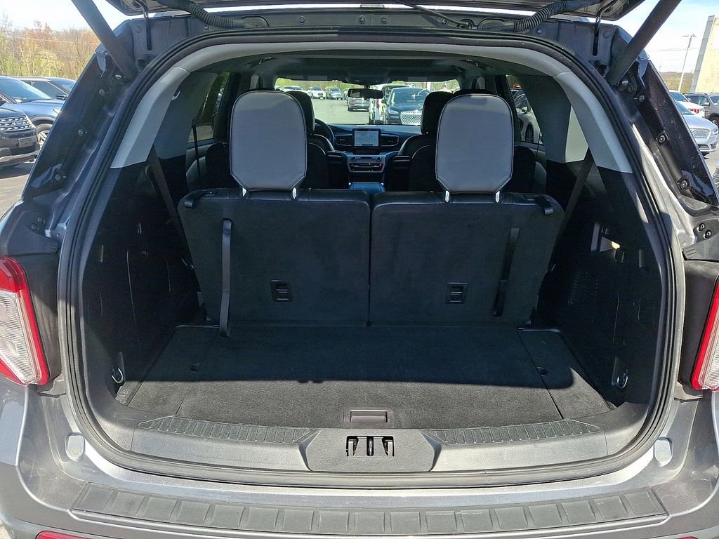 Certified 2023 Ford Explorer XLT w/ Equipment Group 202A AWD/4WD image 30
