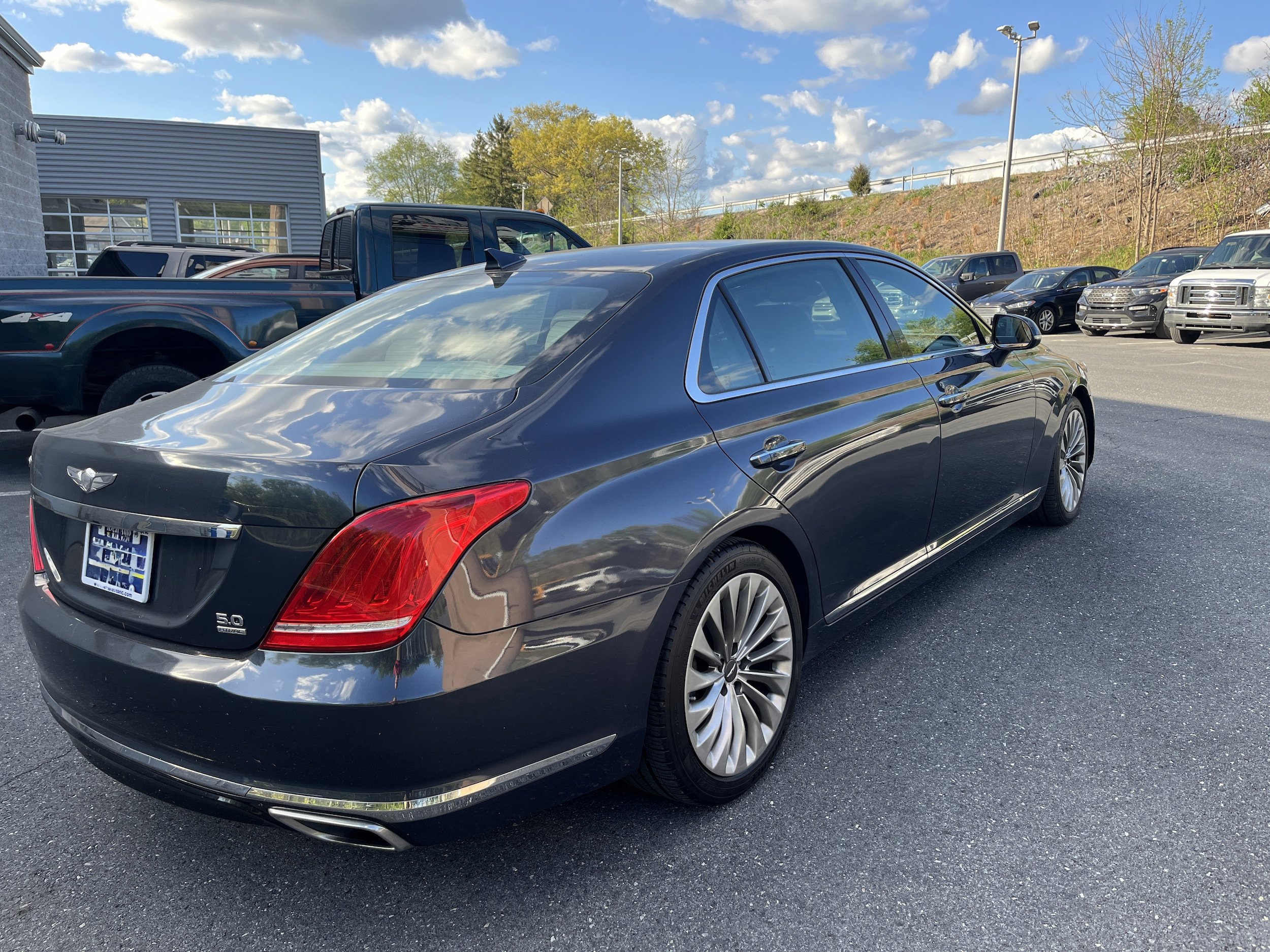 Used 2017 Genesis G90 5.0 Ultimate AWD/4WD image 3