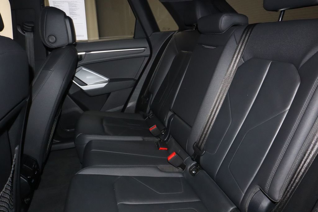 Used 2024 Audi Q3 2.0T Premium AWD/4WD image 22