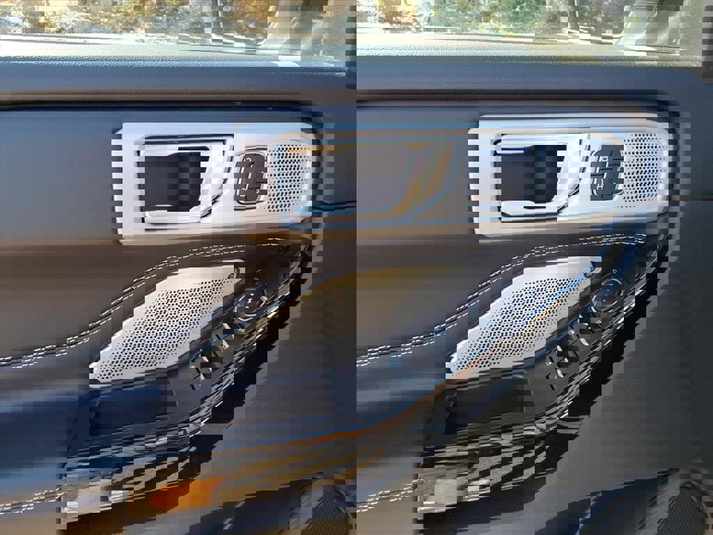 Certified 2022 Ford Explorer ST w/ Equipment Group 401A image 22