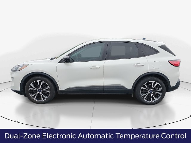 Certified 2022 Ford Escape SE w/ SE Sport Appearance Package FWD image 8