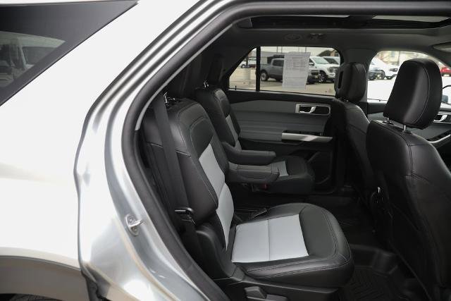 Certified 2022 Ford Explorer XLT w/ Equipment Group 202A image 38