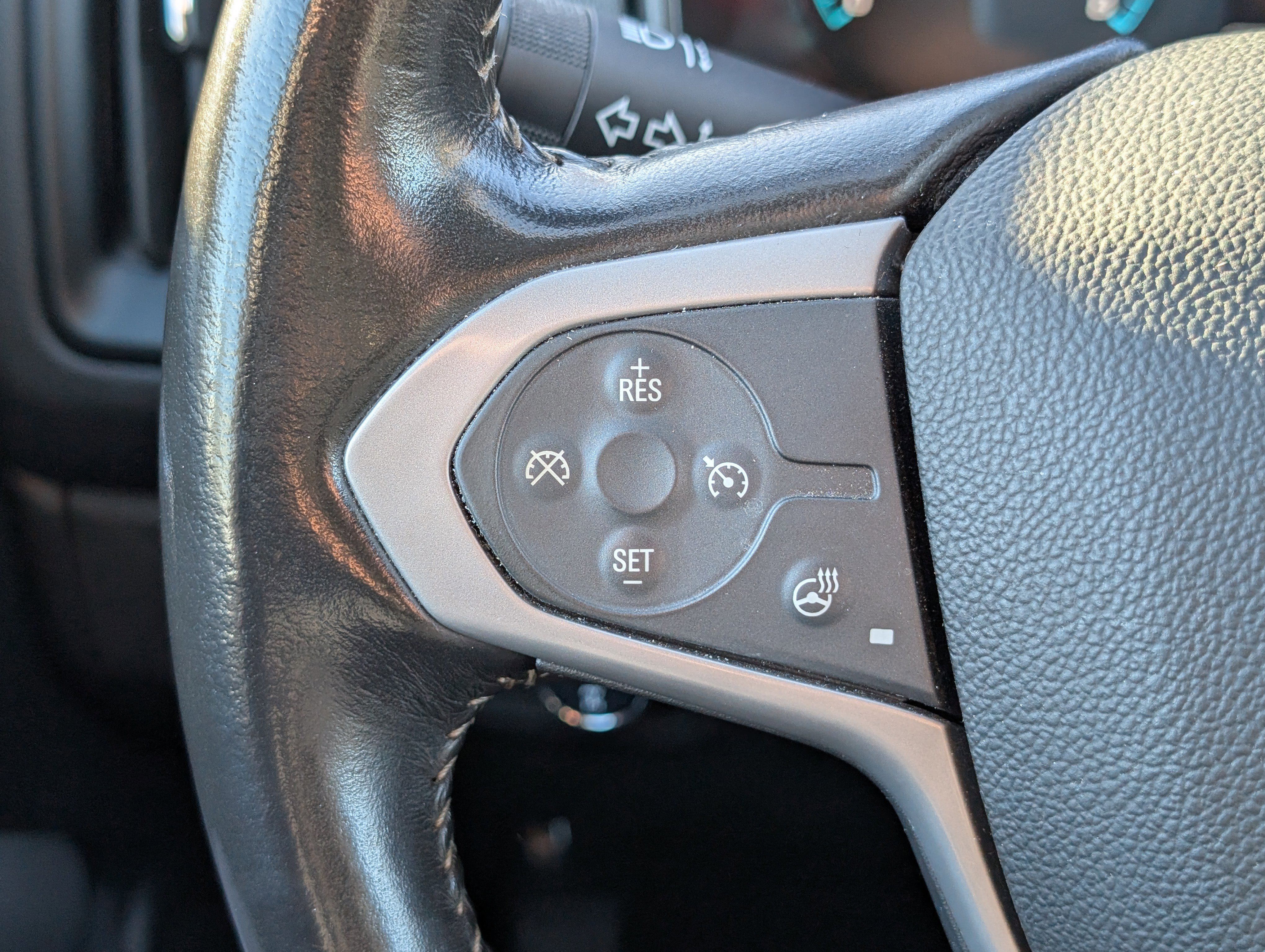 Used 2021 Chevrolet Colorado LT w/ LT Convenience Package image 22