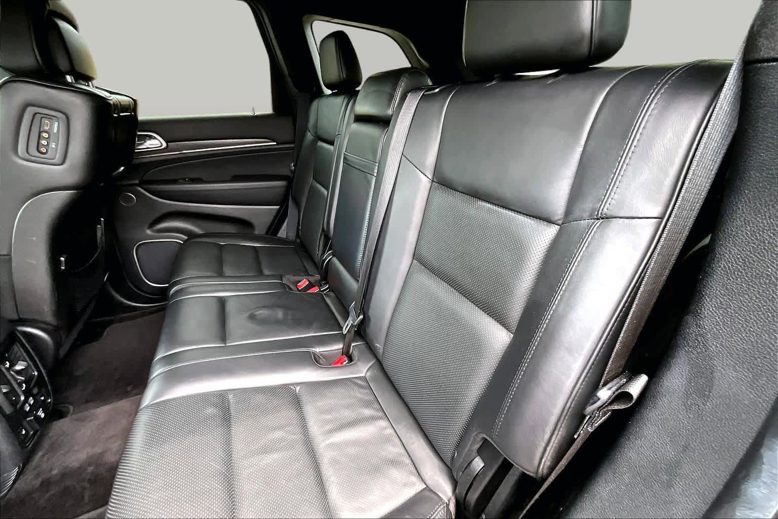 Used 2018 Jeep Grand Cherokee High Altitude RWD image 21