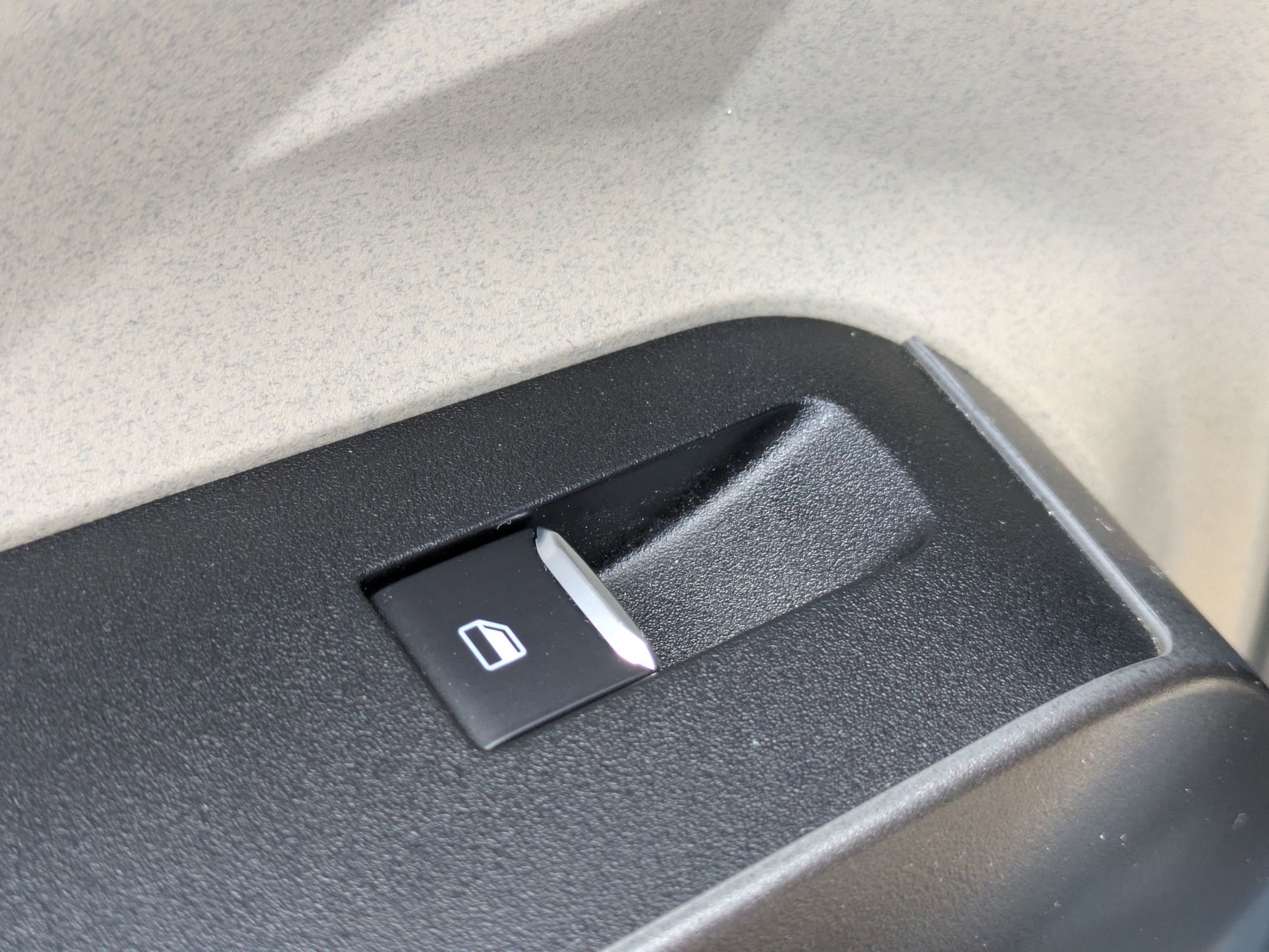 Certified 2025 Ford Maverick Lariat w/ 4K Tow Package image 28