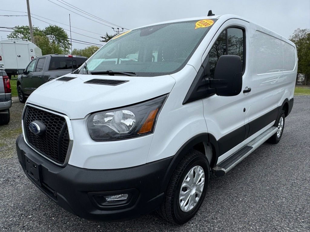 Certified 2025 Ford Transit 250 Low Roof w/ Exterior Upgrade Package RWD image 3