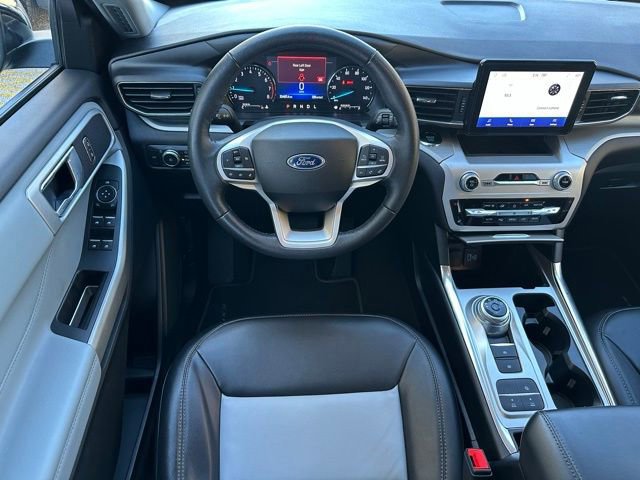 Certified 2022 Ford Explorer XLT w/ Equipment Group 202A image 11