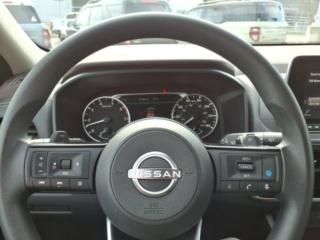 Used 2023 Nissan Rogue SV image 23