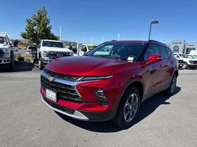 Used 2026 Chevrolet Blazer LT FWD image 1