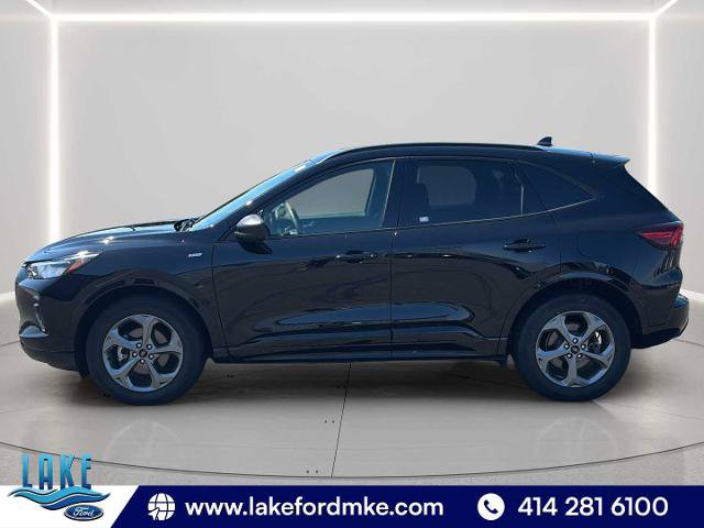 Certified 2023 Ford Escape ST-Line w/ Tech Pack #1 AWD/4WD image 4
