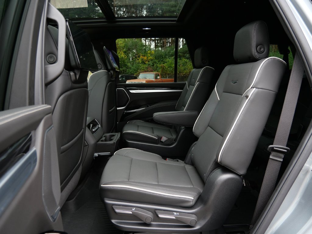Used 2026 Cadillac Escalade Sport w/ LPO, ONYX Package AWD/4WD image 21
