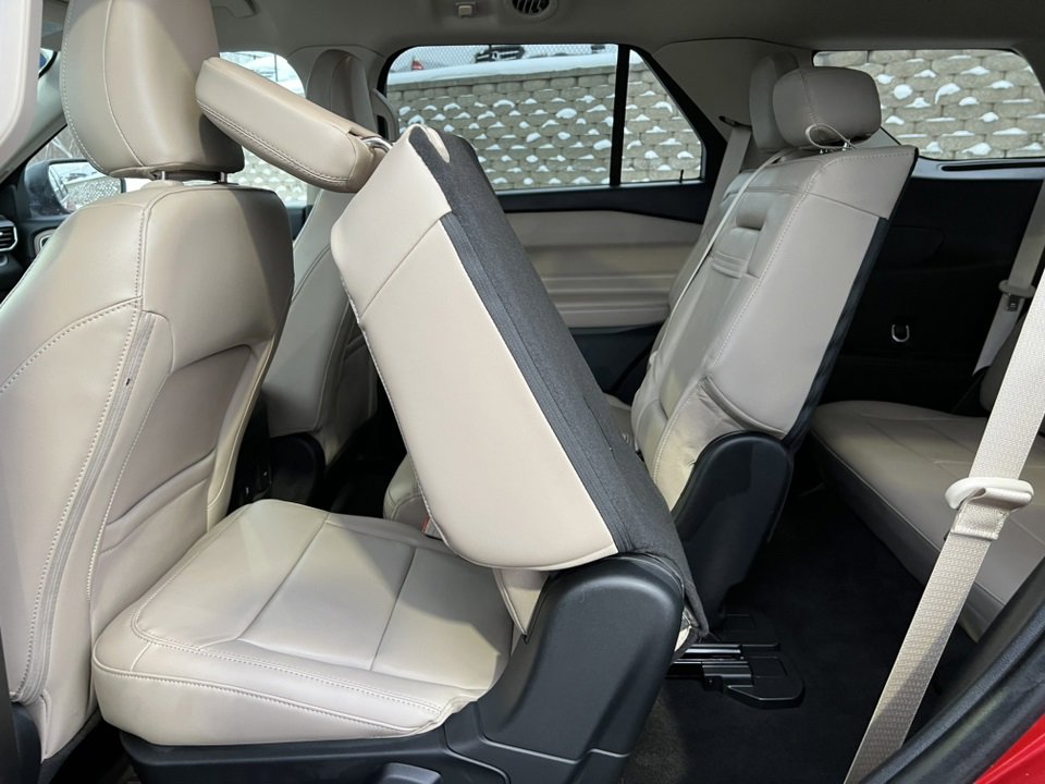 Certified 2023 Ford Explorer XLT w/ Equipment Group 202A image 6