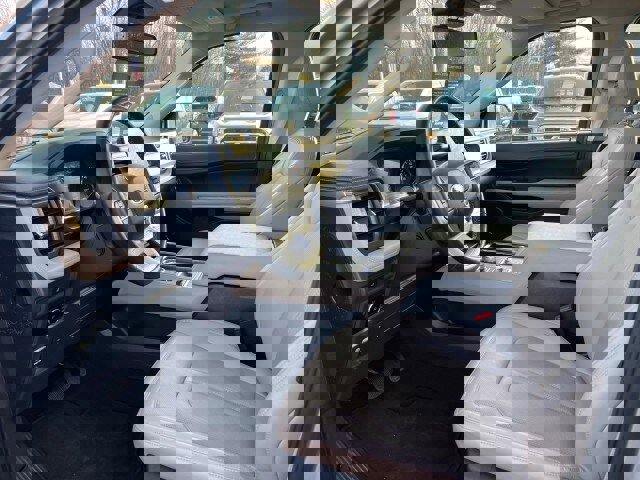 Certified 2024 Ford Expedition Limited image 7